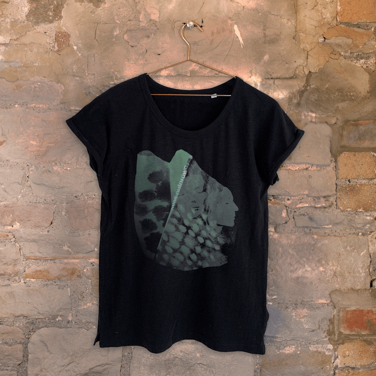 FLOATING ON A MOMENT COLOUR- Women’s スクープネックTシャツ